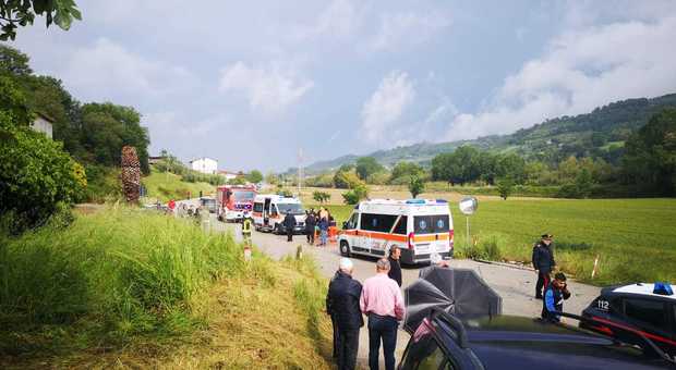 Incidente a Massignano, 41enne morto in un frontale. Nello scontro c'è anche un ferito grave