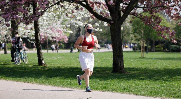 Sport lontano da casa e jogging verso ok dal 4 maggio, ma da soli. E le palestre restano chiuse