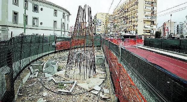 Napoli, inchiesta sul cantiere di via Marina: maxiperizia su 80 telefoni e pc