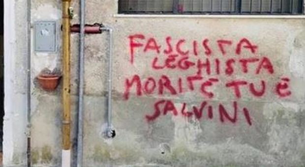 L'ira di Salvini dopo le minacce: «Vuol dire che diamo molto fastidio»