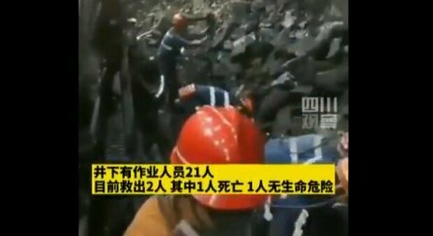 Cina, crolla una miniera di carbone: un morto e 19 minatori intrappolati sotto le macerie