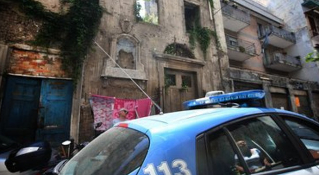 Napoli, aggrediscono gli agenti durante un controllo: arrestati due 30enni