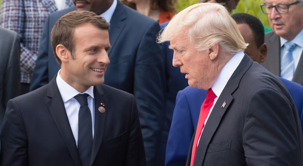 Trump-Macron, Emmanuel: «Nessuna concessione. La mia stretta di mano per niente innocente»