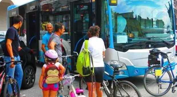 Biciclette sugli autobus tutti i week end senza costi aggiuntivi