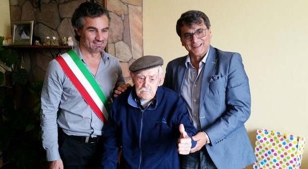 É morto “zio Mundicu”, l'uomo più vecchio d'Italia: stava per compiere 112 anni