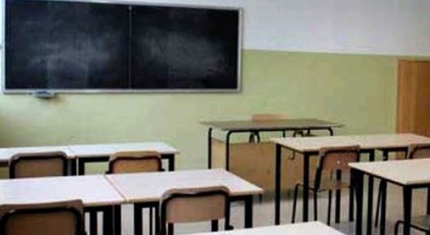 Scuola, classi piene e cattedre vuote. “Problema dovuto al controesodo dei prof del Sud”