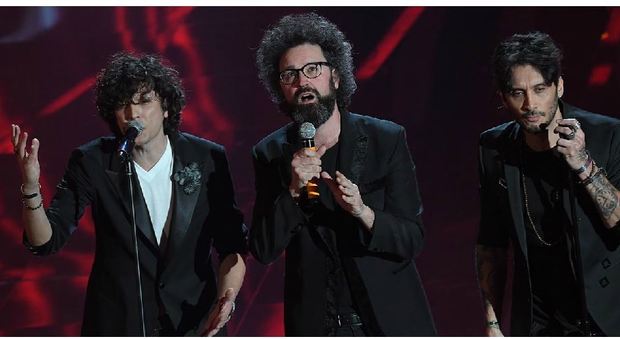 Sanremo2018, Roma pigliatutto: Ultimo è primo fra i giovani. Rock con Nannini e Pelù. Giuria esperti premia Meta-Moro e Gazzè