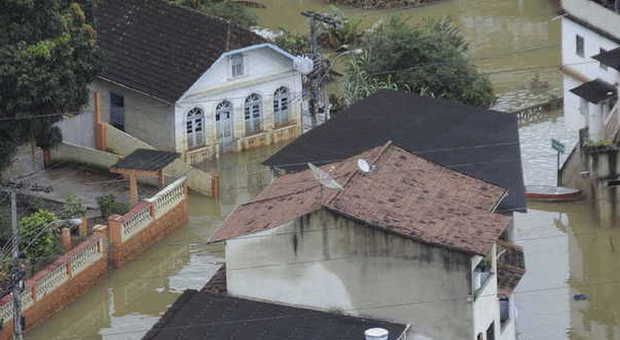 Brasile, strage per le alluvioni nel sud est: 39 morti