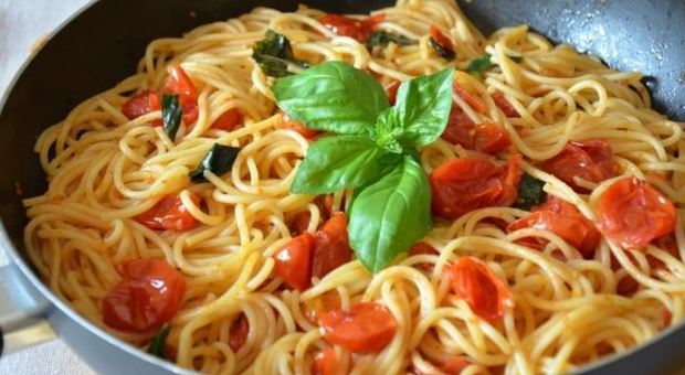 Pasta al ristorante “finché morte non ci separi”: negli Usa con 450 euro mangi spaghetti per tutta la vita