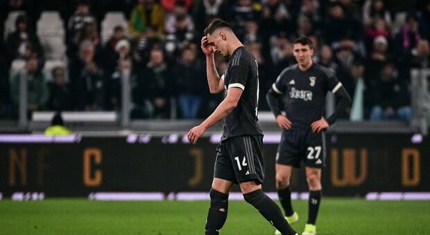 Milik espulso con l'intervento del Var: è il primo cartellino rosso della stagione per la Juventus