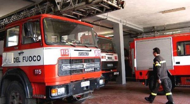 Incendio in appartamento a Corviale, muore asfissiata una donna di 65 anni