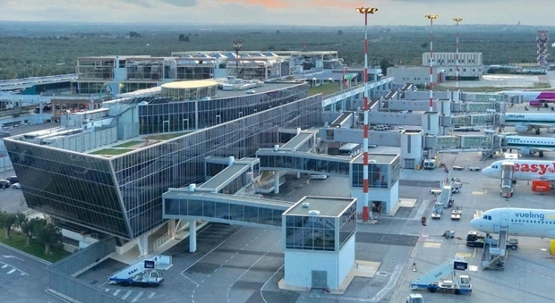 Estate da record per gli aeroporti: a Bari 184mila passeggeri in 8 giorni
