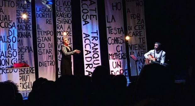 Valentina De Giovanni omaggia Gabriella Ferri con lo spettacolo "Sono Partita di Sera", scritto da Betta Cianchini.