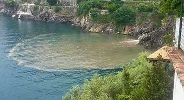 Mare Campania, 22 siti vietati interrogazione dei 5 Stelle