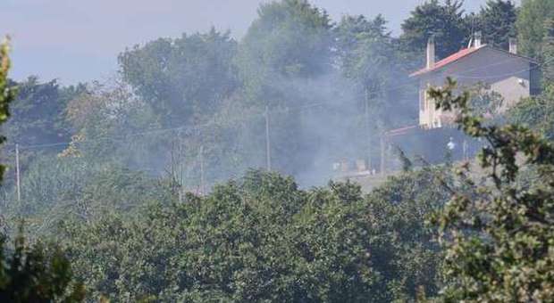 Sirolo: incendio a Monte Colombo Paura e abitazioni evacuate