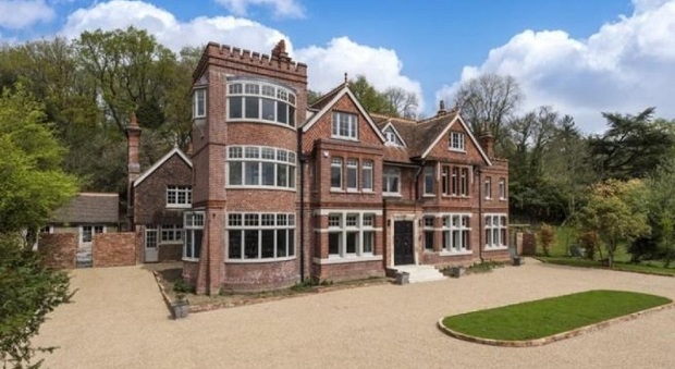immagine Cate Blanchett: tre milioni di
sterline per Highwell House,
splendida villa ottocentesca
nella campagna inglese