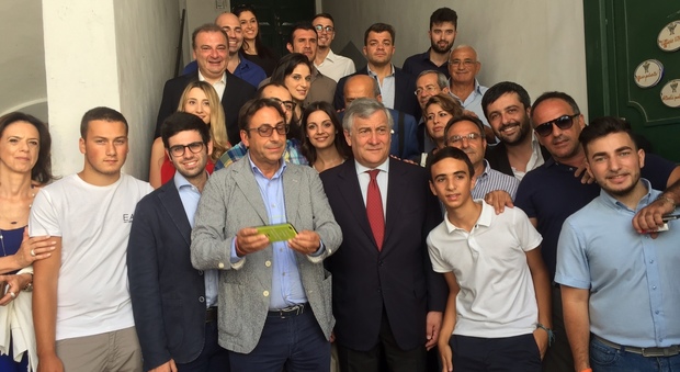 Prima visita campana per Tajani: vertice con dirigenti e parlamentari Fi