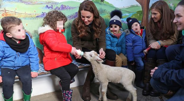 Kate Middleton: «Dobbiamo insegnare ai bambini come esprimere i loro sentimenti»