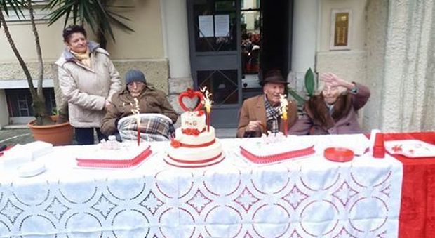 Due centenari e 75 anni di matrimonio per una coppia: festa record in un palazzo dei Parioli -Guarda