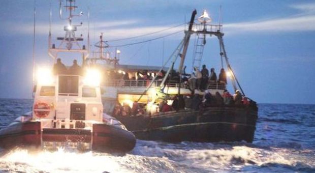 Sicilia, non si fermano gli sbarchi salvati 250 migranti nella notte