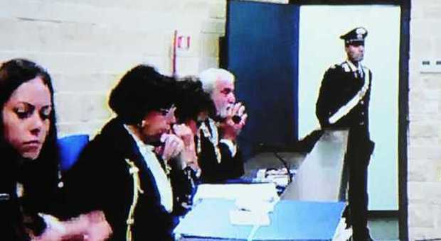 Tutti assolti i commissari Grandi Rischi, bagarre in aula: «Vergogna»