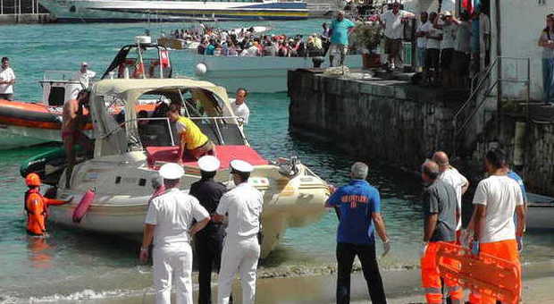 Il turista si sente male, soccorso in mare a Capri