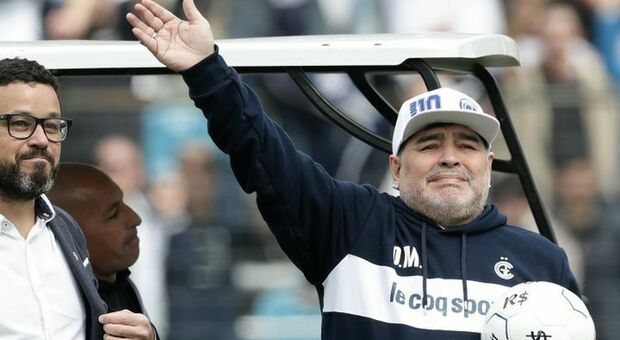 Eredità Maradona: lascia l'amministratore, i figli non si accordano sul successore