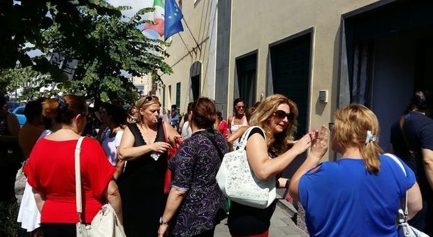 Graduatorie scuola, a Napoli la protesta dei docenti| Video