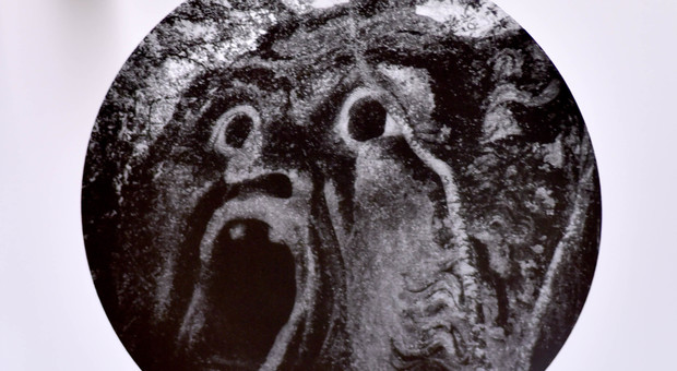 Immagini di un viaggiatore nella Tuscia antica: “Danzare la terra", la mostra di Salbitani