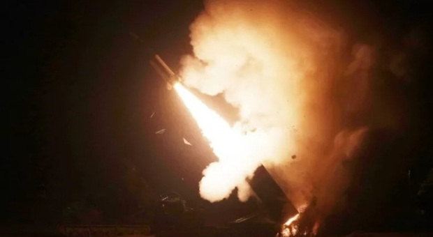 Usa e Seul lanciano missili nel Mar del Giappone uno si schianta al suolo: risposta a test Corea Nord Oggi la riunione del Consiglio di sicurezza dell'Onu