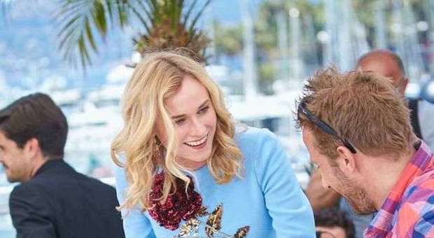 Diane Kruger, incidente hot a Cannes Il vestito è corto, si intravede l'intimo