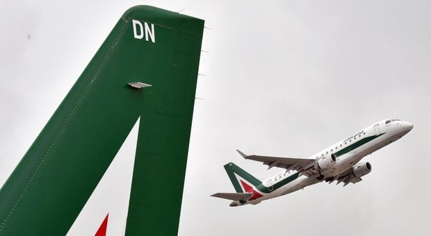 Alitalia: Usb non firma accordo sulla cassa integrazione