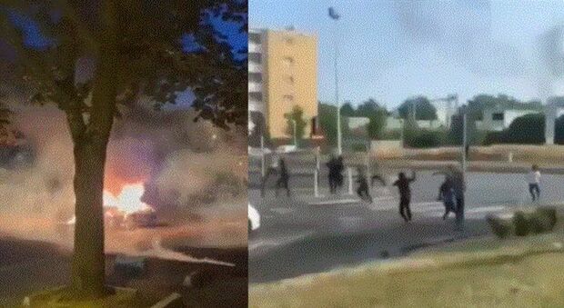 Parigi, poliziotto spara e uccide 17enne: notte di disordini a Nanterre, a fuoco auto e bidoni della spazzatura