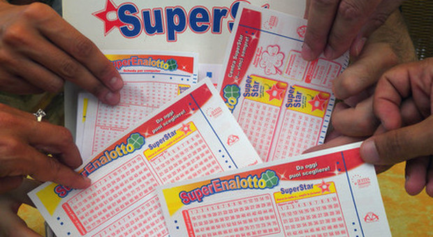 Estrazioni Lotto e Superenalotto, il 6 non esce e il montepremi è sempre più da record: sfiora i 180 milioni