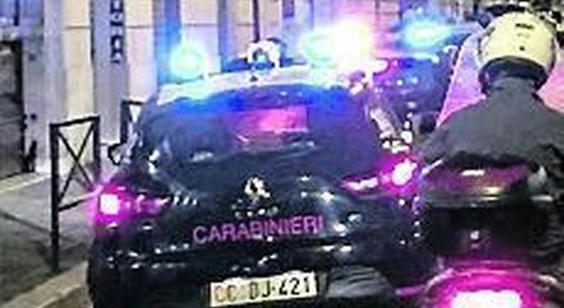 Roma, rissa a coltellate a piazza Cavour: «Quel ragazzo massacrato con caschi e coltellate»