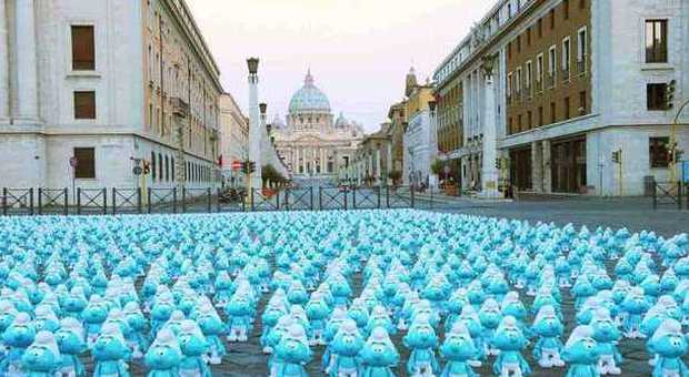 Puffi-mania, aspettando il sequel Roma intanto si colora di blu
