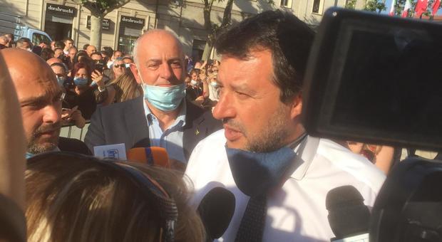 Carabiniere massacrato di botte, la visita di Salvini ad Avezzano