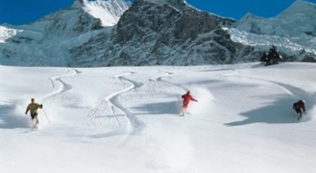 Bardonecchia, valanga uccide sciatore. In Trentino due persone travolte dalla neve: salve