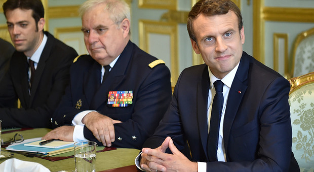 Francia, gollisti e sinistra insieme: così è nato il partito unico di Macron