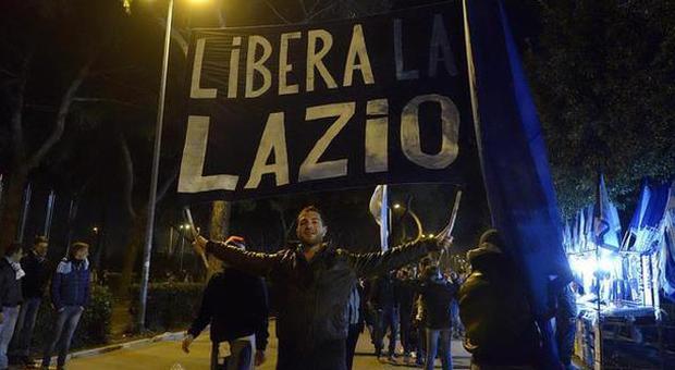 La Lazio è sola, i tifosi boicottano la gara ​con l'Atalanta per protestare contro Lotito