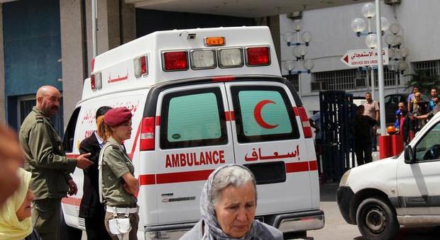 Tunisia, schianto tra autobus e tir: decine di morti e feriti