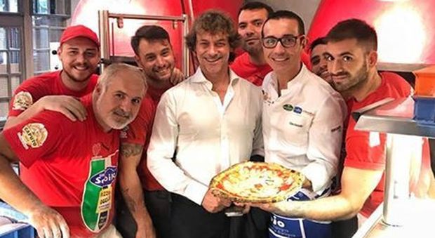 Alberto Angela a Napoli, va a mangiare la pizza da Gino Sorbillo: Le Foto