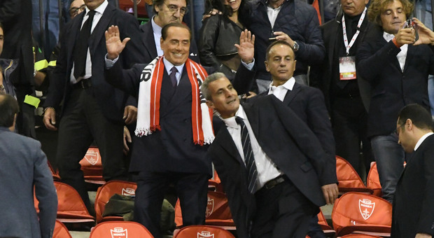 Il Monza vola, Berlusconi e la battuta 'hot': «Più forti del Milan. Ora scusate ma devo andare...»