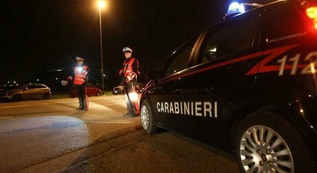 Rubano un'auto, fermati e denunciati dai carabinieri tre minorenni