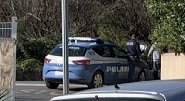Truffa dei sordomuti. bloccati dagli agenti della Volante due giovani rumeni