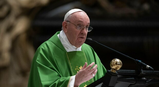 Il Papa (misteriosamente) non va al vertice sul clima, l'Sos alla Bbc: «Fate presto»