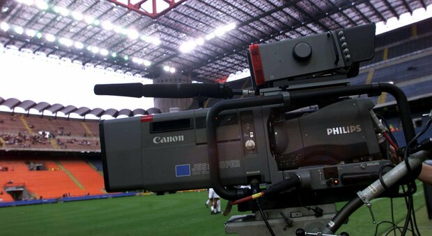 Diritti tv, Serie A ancora in stallo: la decisione slitta alla prossima settimana