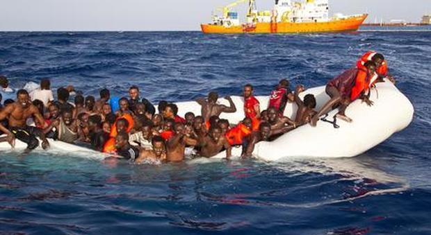 Libia, naufraga barcone con 126 migranti a bordo: 97 dispersi