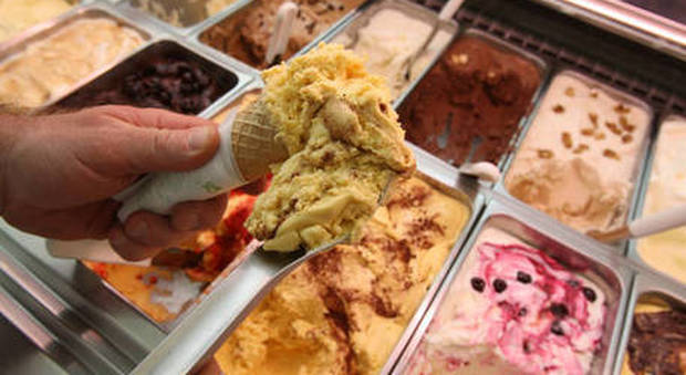 Palermo, compra un cono gelato e ci trova dentro un dito mozzato