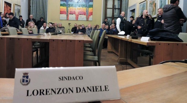 A Genzano deserto l'ultimo consiglio comunale, si va verso lo scioglimento